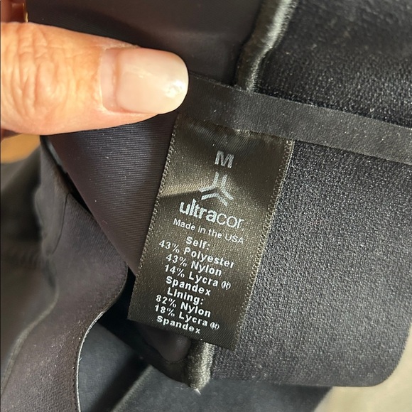 Ultracor Matching Set Bra and Leggings - Picture 10 of 11